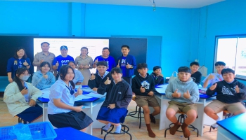 นายก อบจ.แม่ฮ่องสอน ติดตามห้องเรียนสมาร์ทคลาสรูม "Smart Classroom" ห้องเรียนอัจฉริยะ โรงเรียนปางมะผ้า พิทยาสรรพ์  อำเภอปางมะผ้า